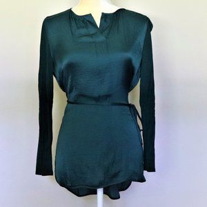 ELEGANT SIMPLY VERA WANG SIZE: M